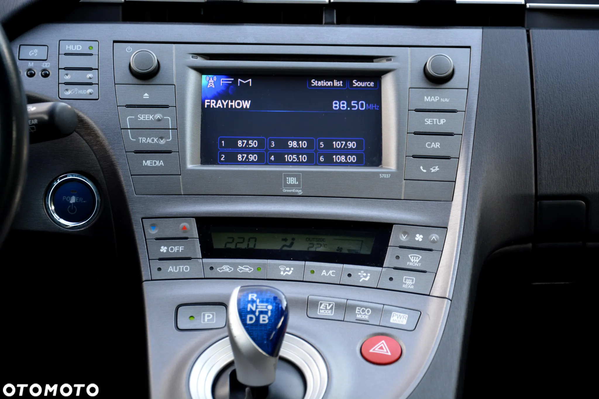 Toyota Prius (Hybrid) Executive - 19