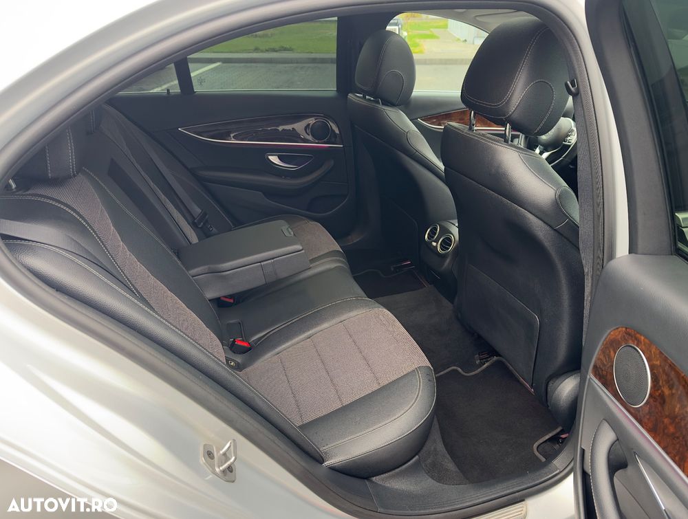 Mercedes-Benz E 220 d Aut. - 24