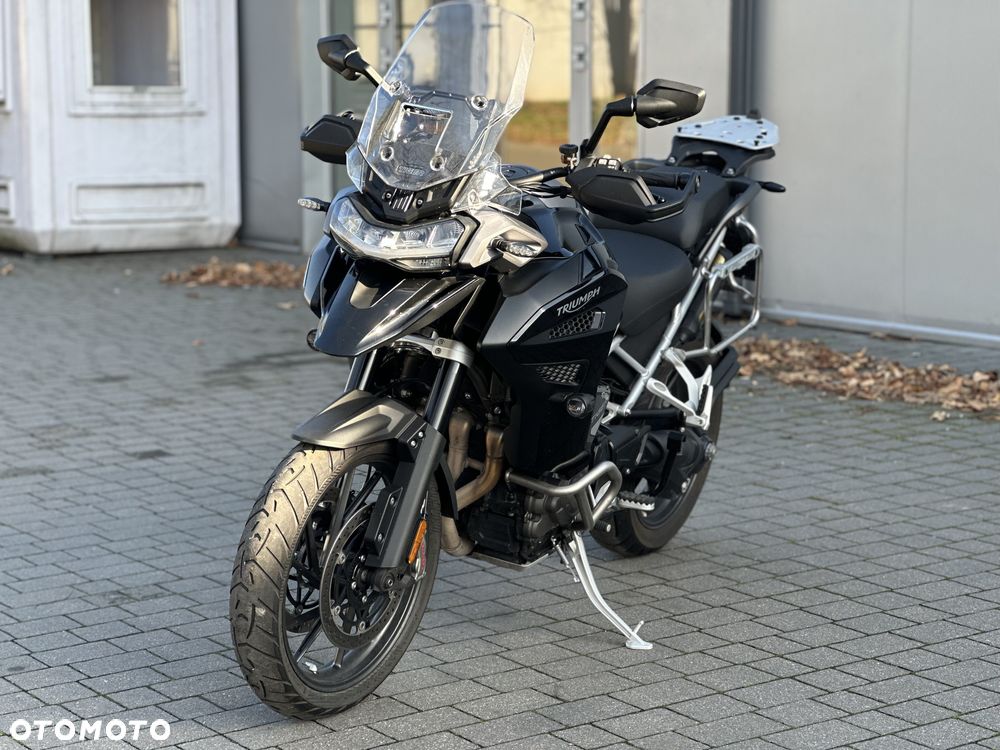 Triumph Tiger - 1