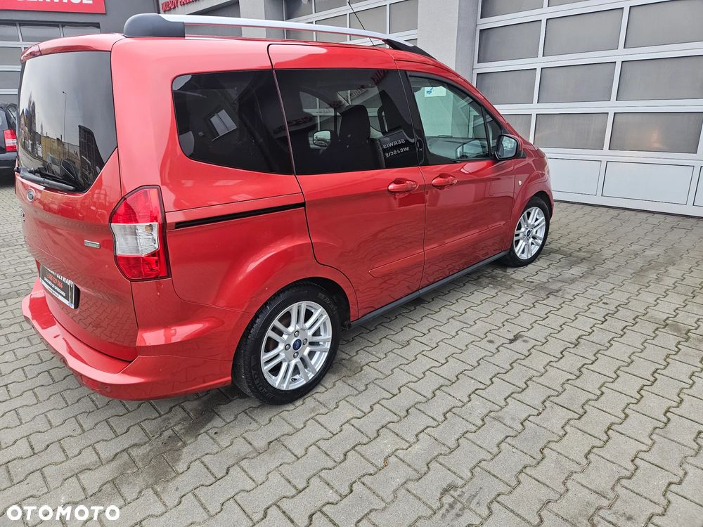 Ford Tourneo Courier 1.0 EcoBoost Titanium - 23