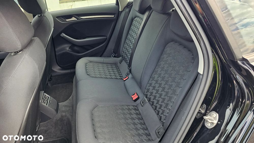 Audi A3 Sportback 2.0 TDI S tronic - 13