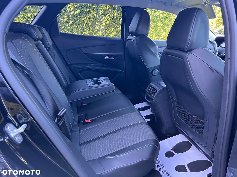 Peugeot 3008 1.5 BlueHDi Allure S&S EAT8 - 27