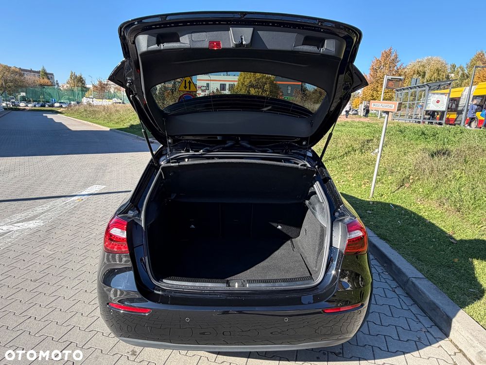 Mercedes-Benz Klasa A 180 7G-DCT Edition 19 - 18