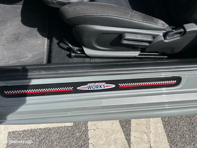 MINI 3 Portas Cooper S Premium P. JCW Auto - 28