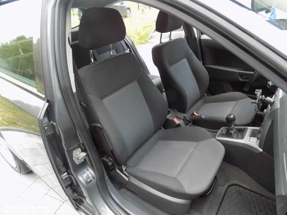 Opel Astra 1.6 Fun - 25