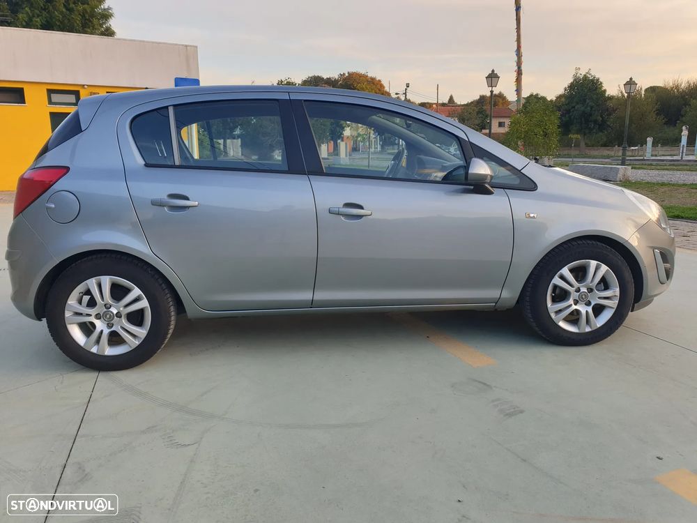 Opel Corsa 1.2 Enjoy - 5