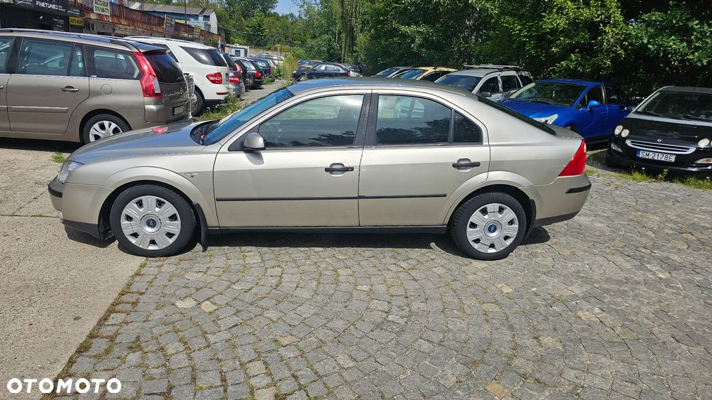 Ford Mondeo 2.0 TDCI Trend X - 17