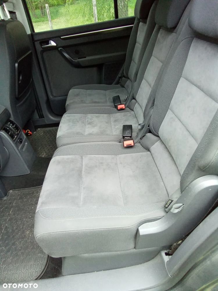 Volkswagen Touran 2.0 TDI DPF Comfortline - 10