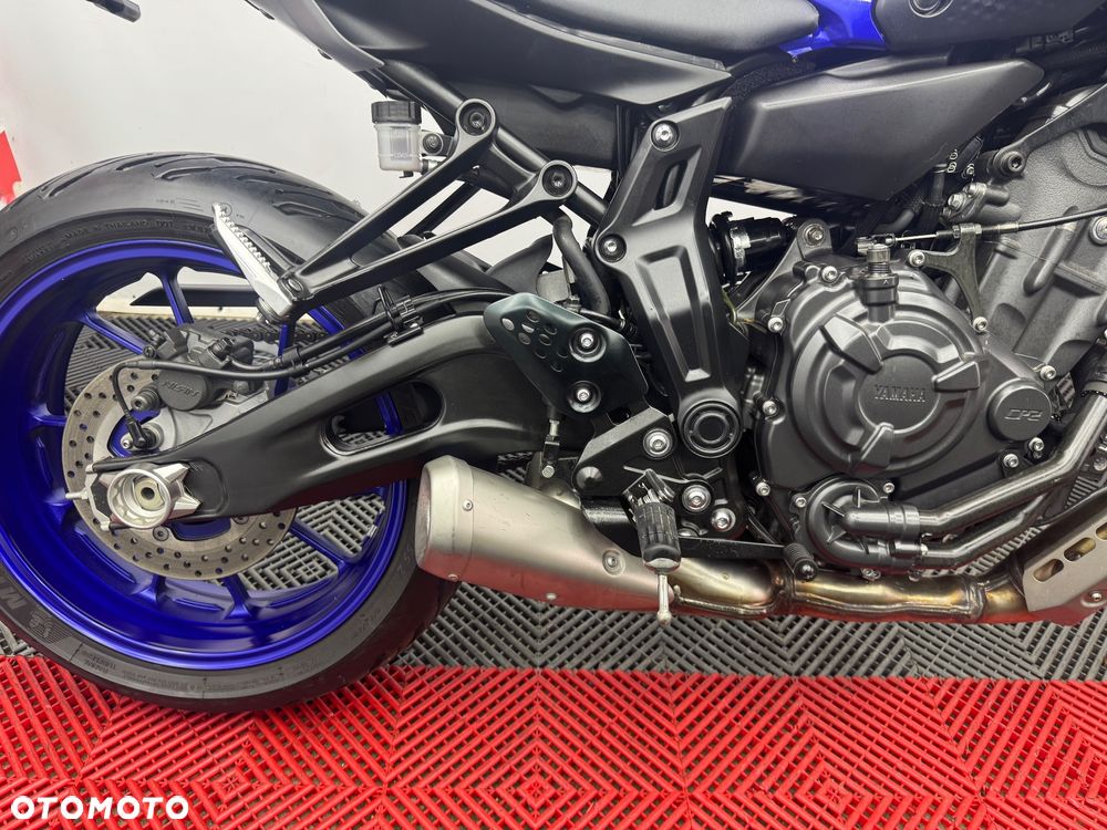 Yamaha MT - 27