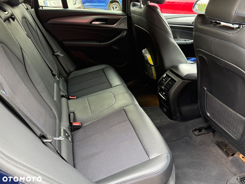 BMW X3 sDrive18d M Sport - 12