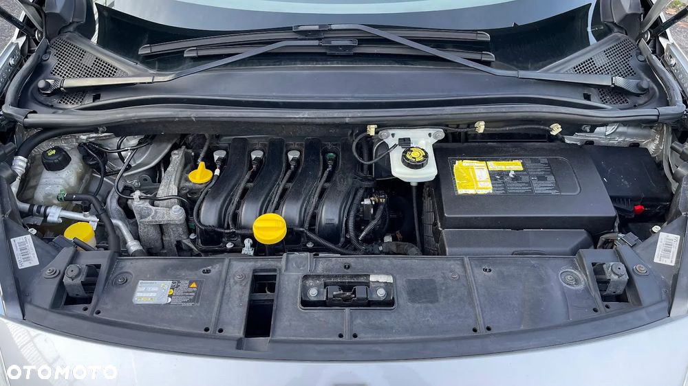 Renault Scenic 1.6 16V 110 TomTom Edition - 26