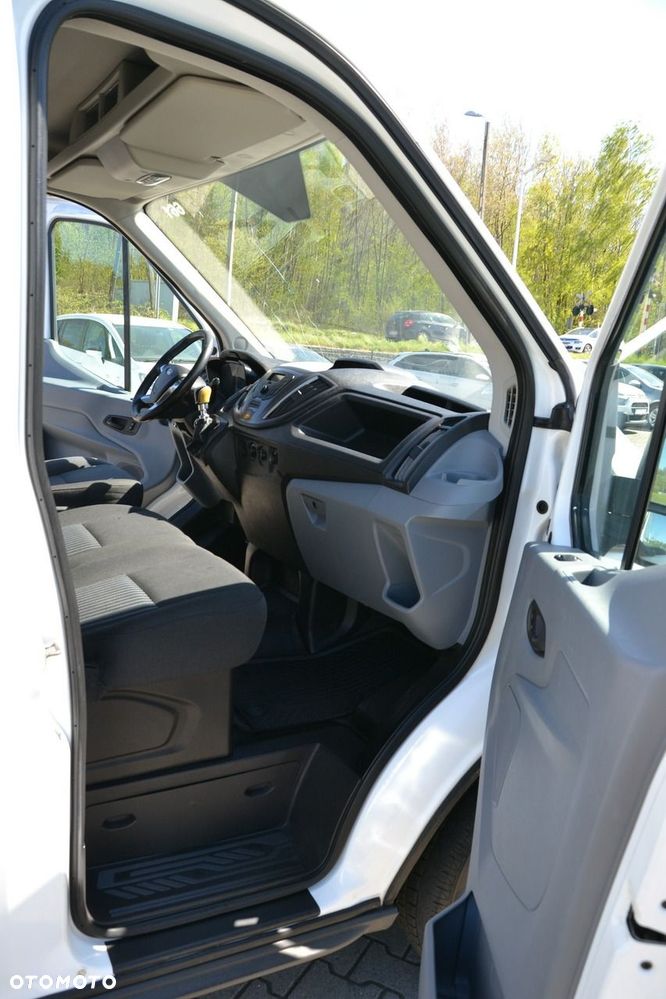 Ford Transit - 18