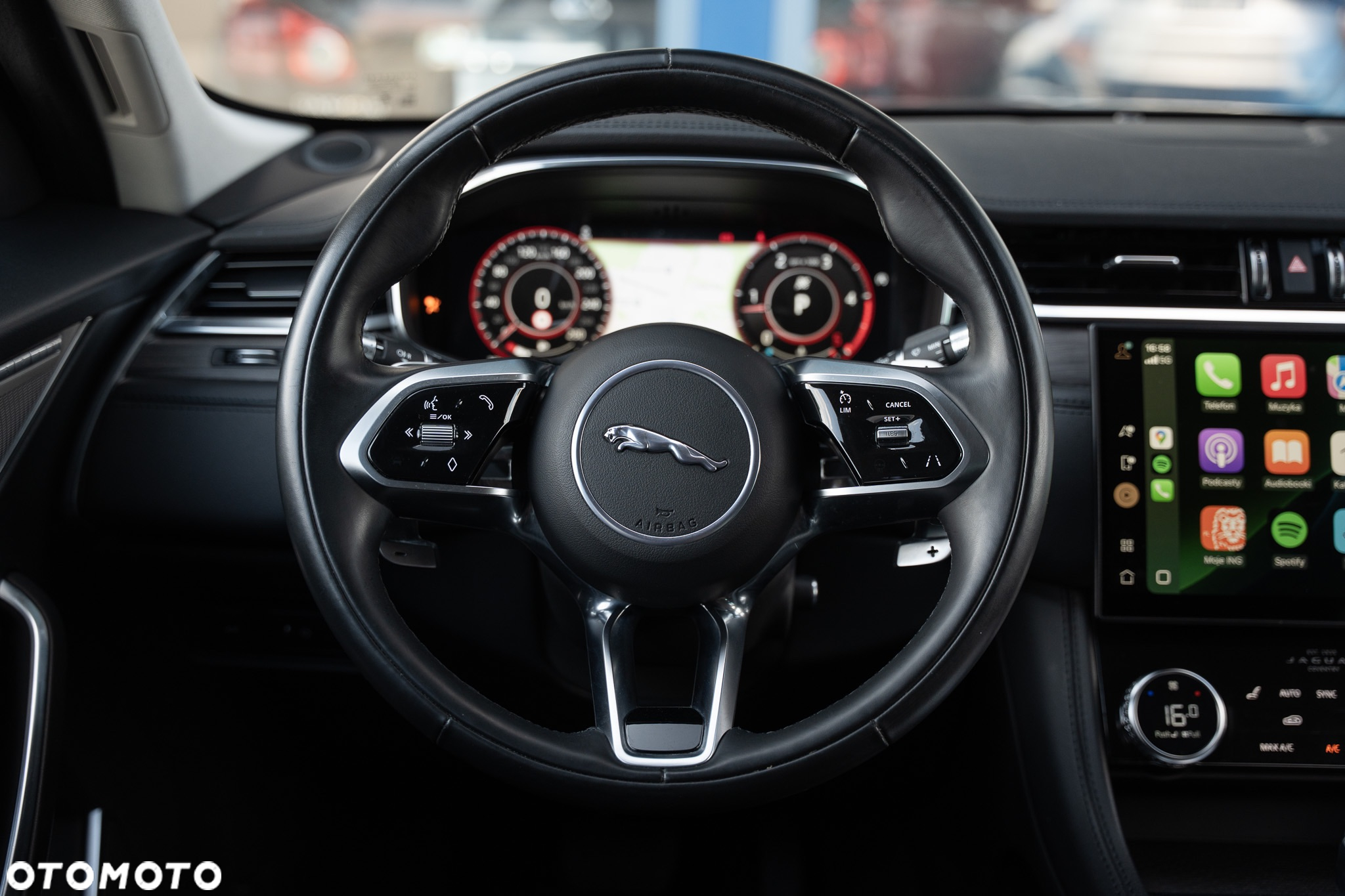 Jaguar F-Pace D200 AWD R-Dynamic HSE - 27