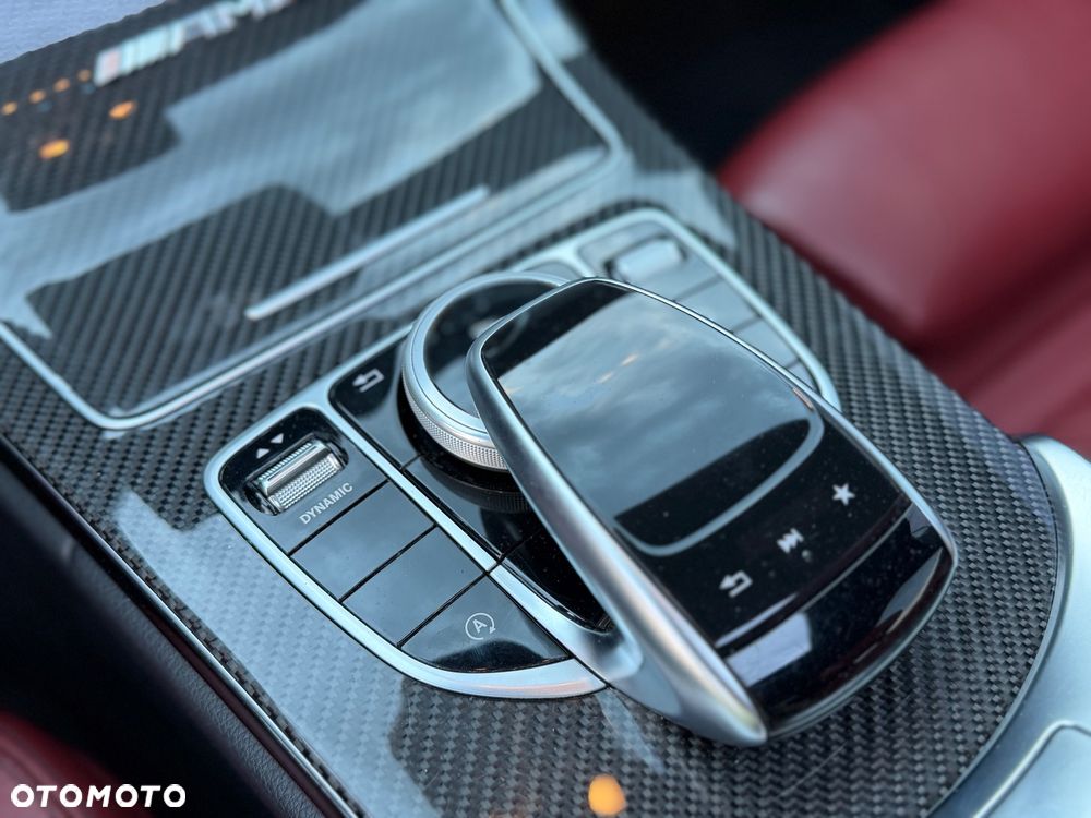 Mercedes-Benz Klasa C 250 d 4Matic 9G-TRONIC AMG Line - 25
