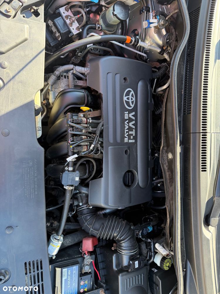 Toyota Corolla 1.8 CE - 12