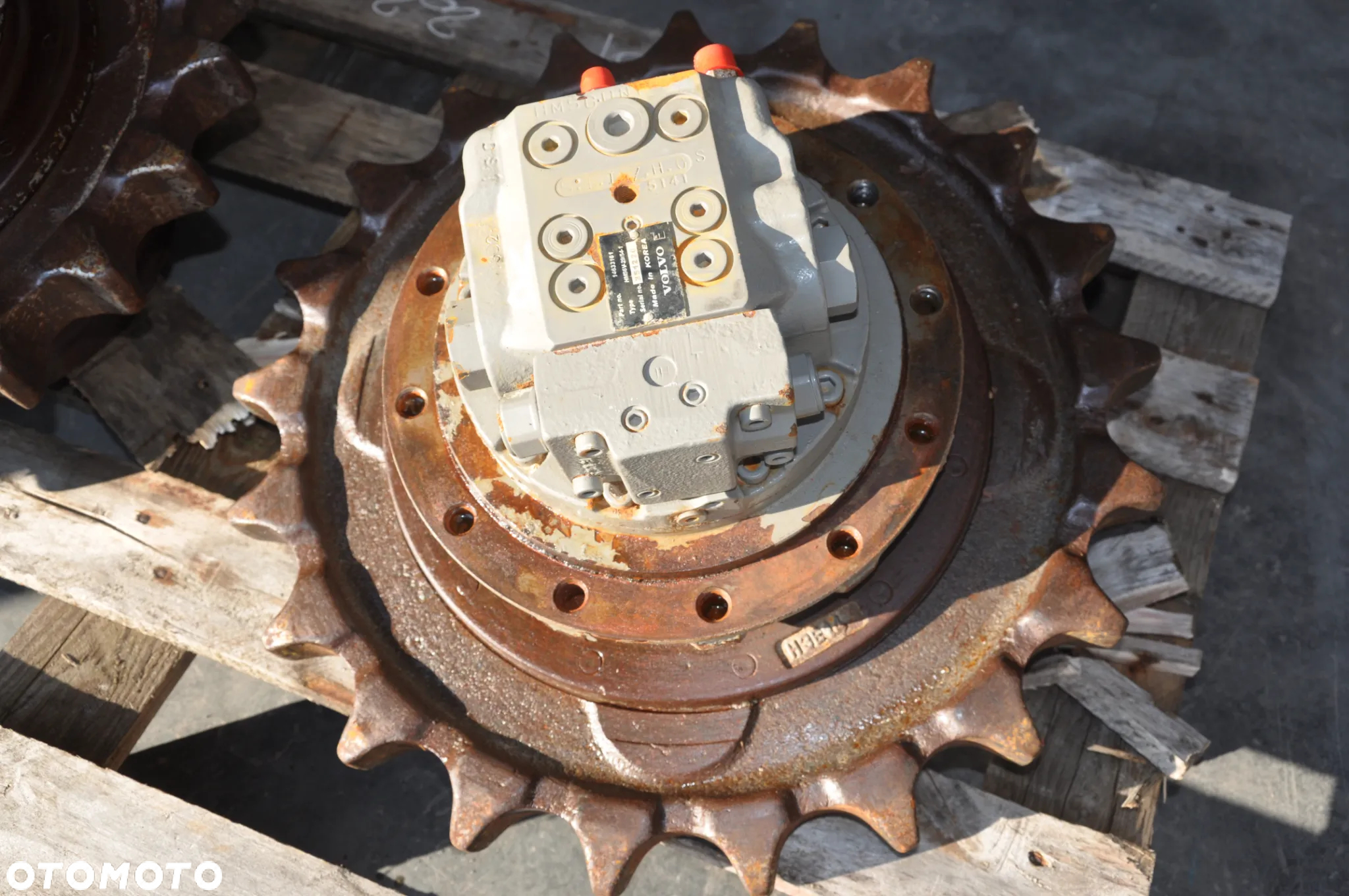Silnik jazdy hydromotor naped gasienic Volvo ECR 88D - 5