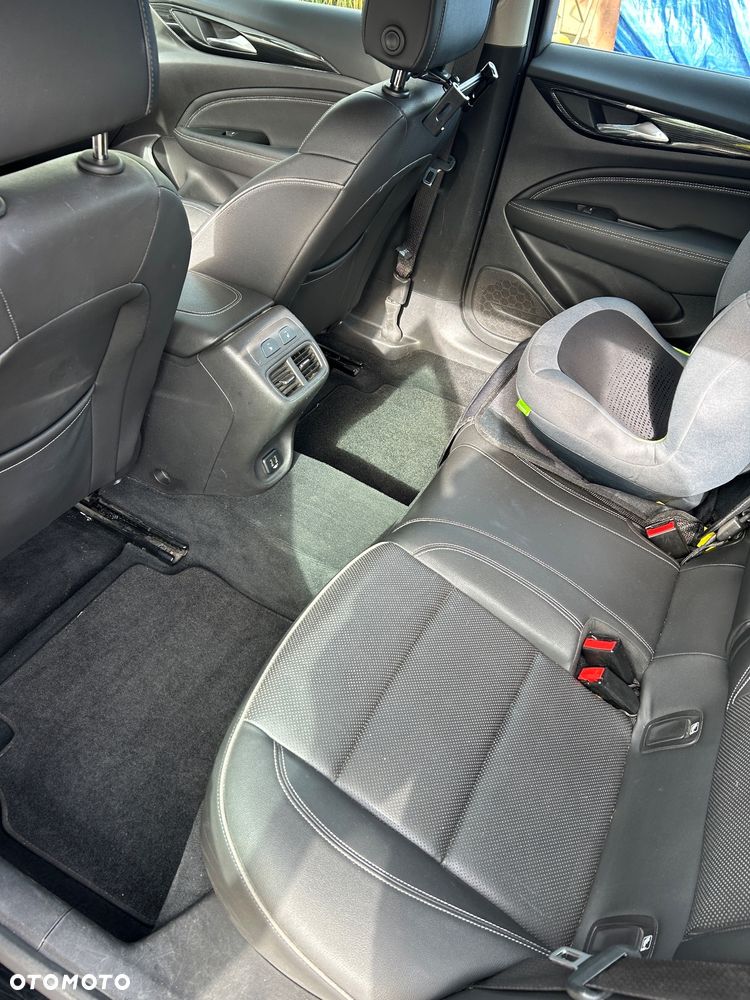 Opel Insignia - 17