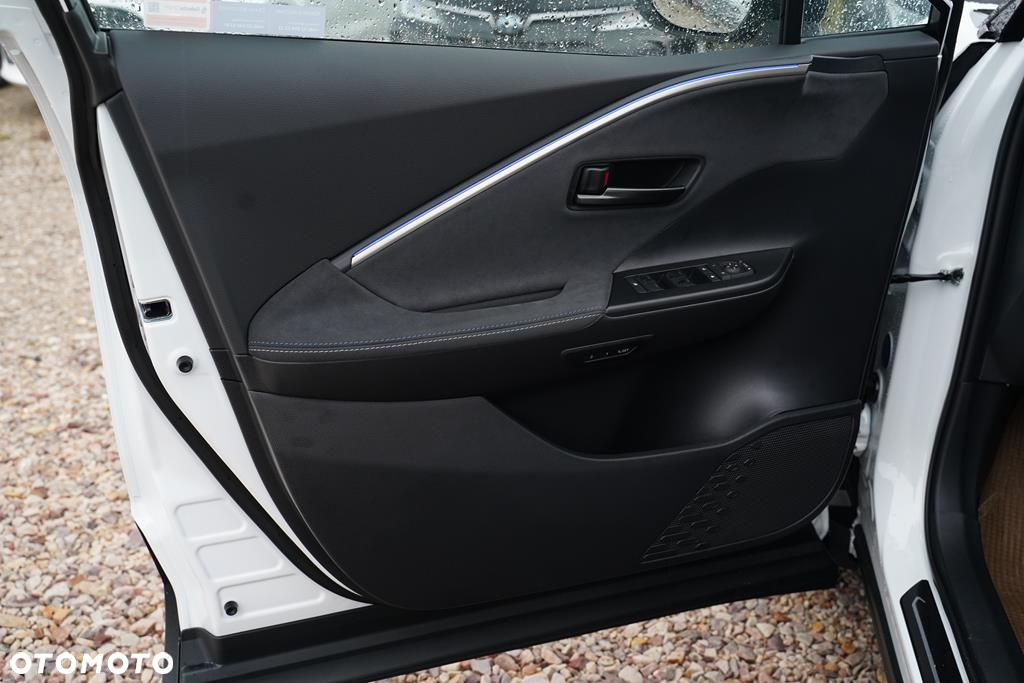 Toyota C-HR 2.0 Hybrid Dynamic Force Executive - 11