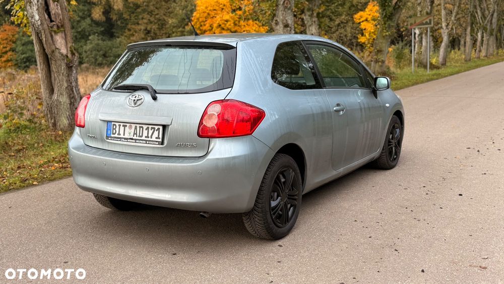 Toyota Auris 1.4 VVT-i Luna - 3