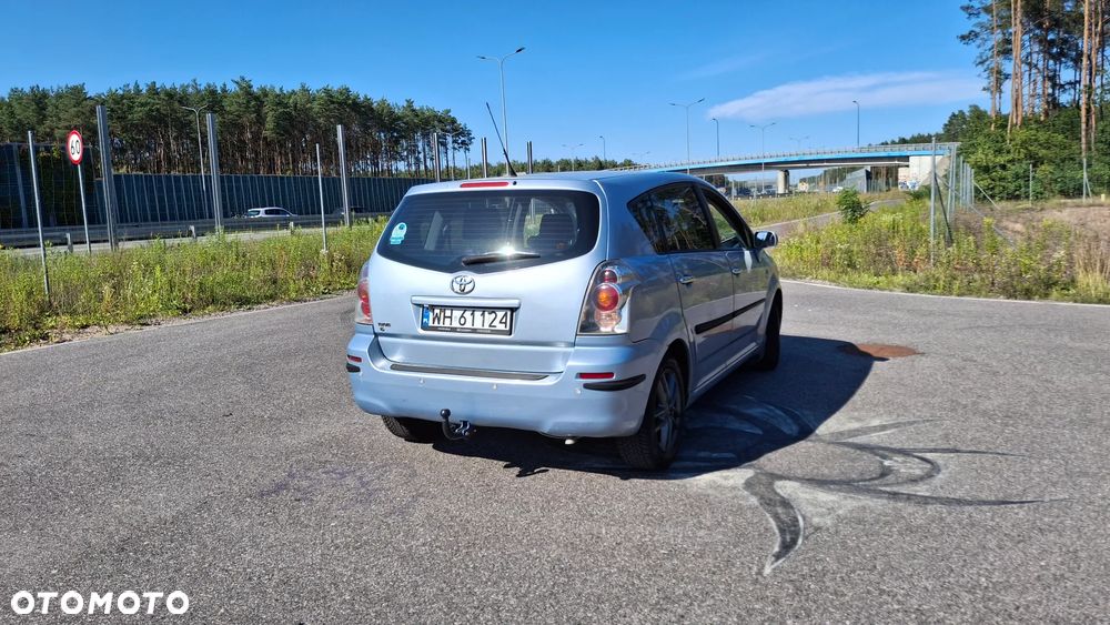 Toyota Corolla Verso - 6