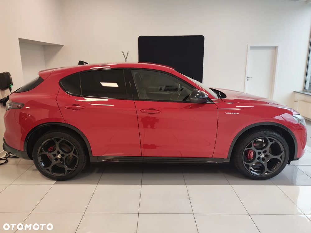 Alfa Romeo Stelvio 2.0 Turbo Veloce Q4 - 4