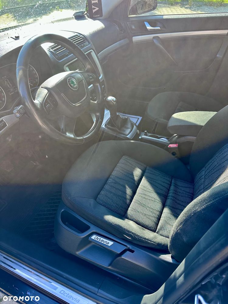 Skoda Octavia 1.9 TDI L&K - 10
