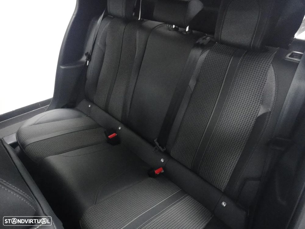 Peugeot 208 PureTech 130 EAT8 GT Pack - 14