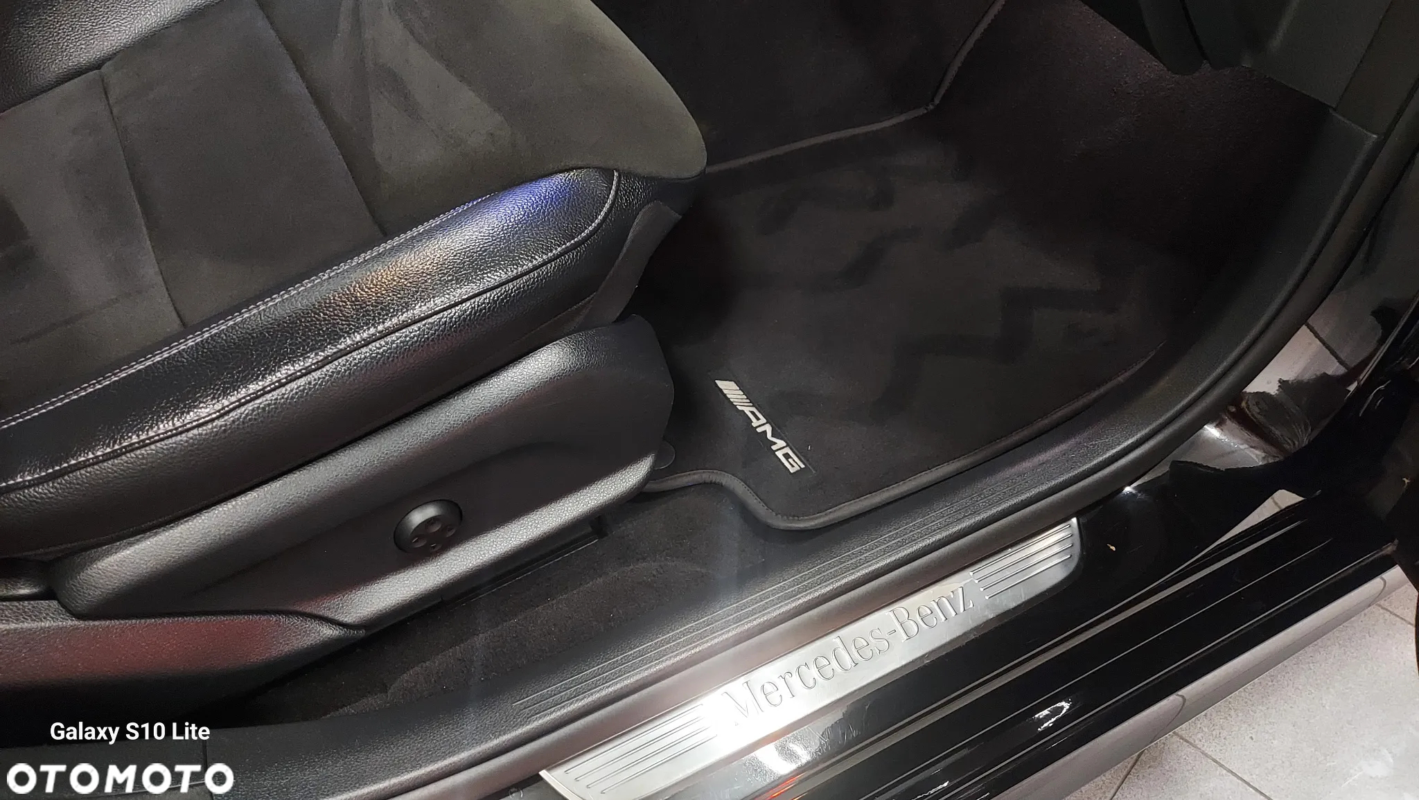 Mercedes-Benz Klasa E 300 de 4Matic T 9G-TRONIC AMG Line - 18