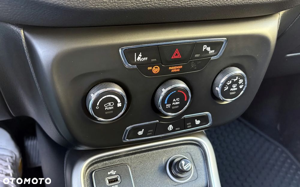 Jeep Compass 1.4 MultiAir Limited - 29