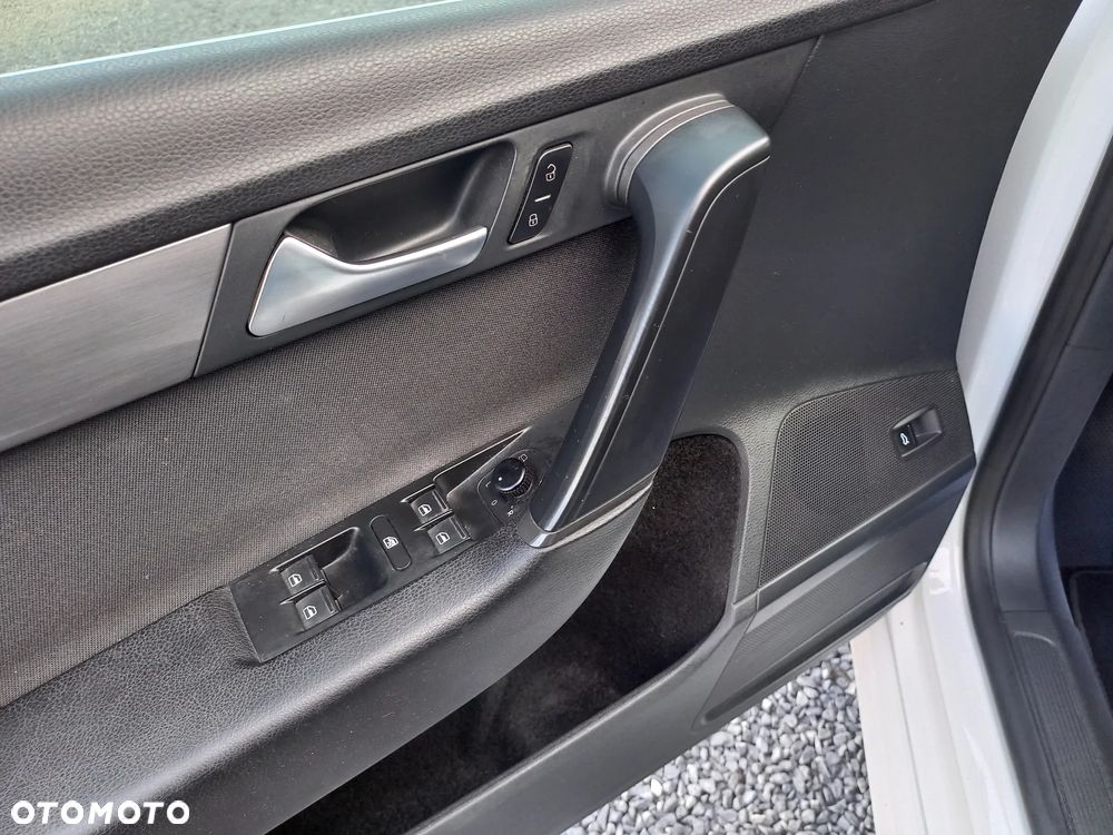 Volkswagen Passat 2.0 TDI Comfortline DSG - 25