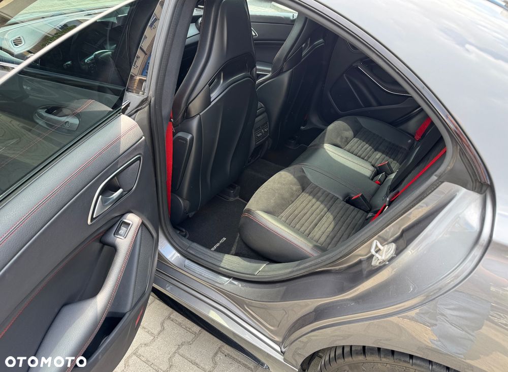 Mercedes-Benz CLA 45 AMG 4Matic 7G-DCT Edition 1 - 22
