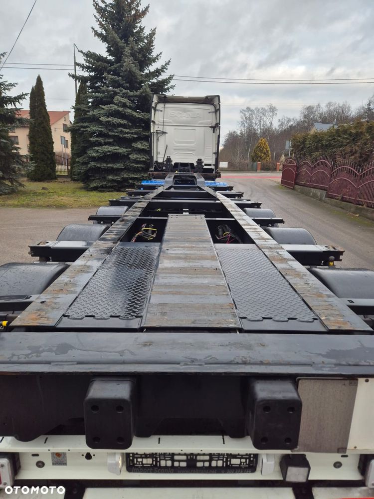 Krone Podkontenerowa - 15