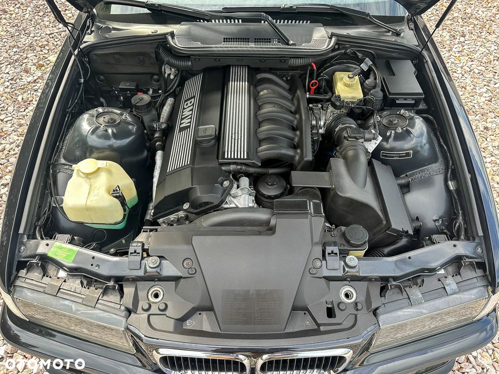 BMW Seria 3 328i - 36