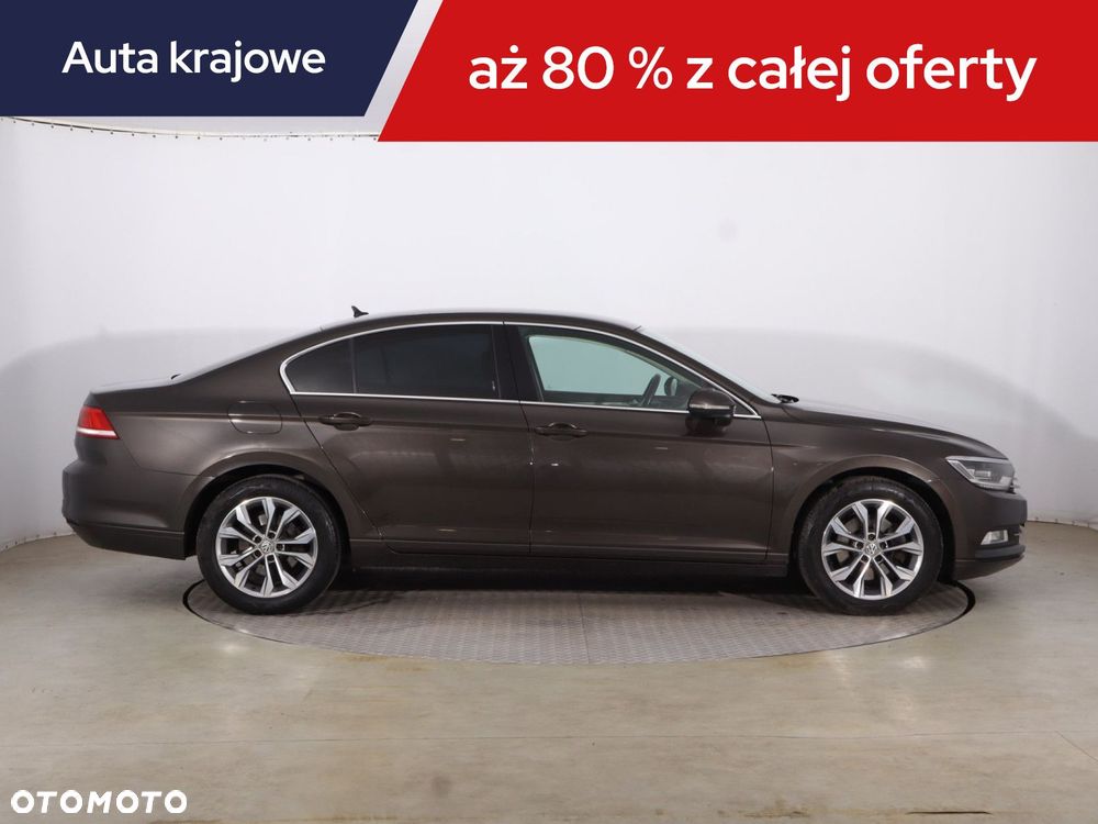 Volkswagen Passat - 8