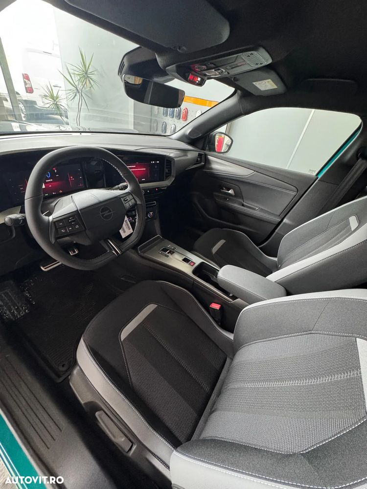 Opel Mokka 1.2 136 e-DCT MHEV GS - 8