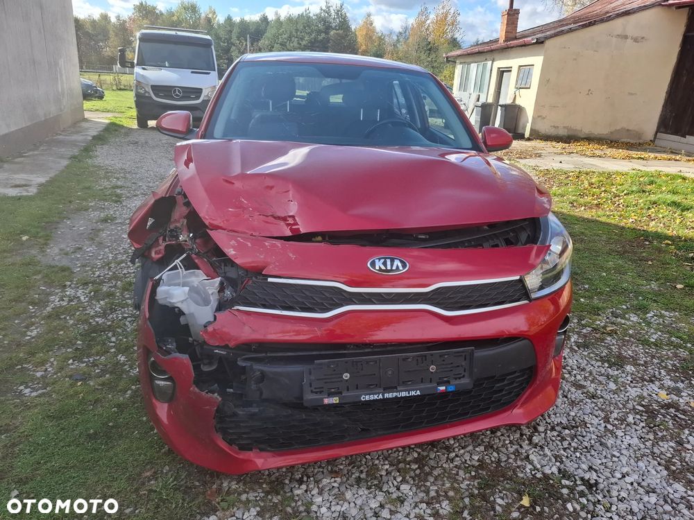 Kia Rio - 10