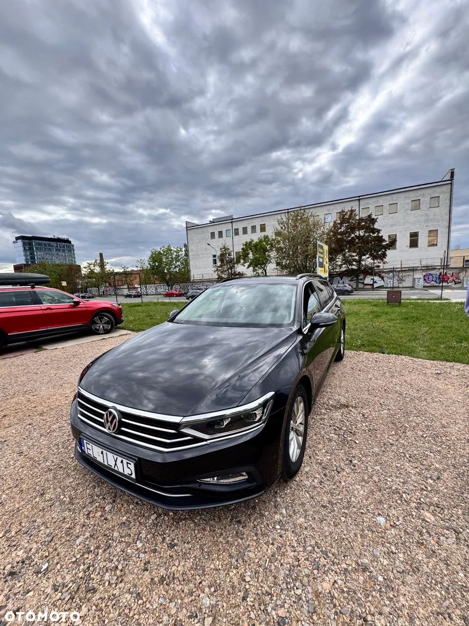 Volkswagen Passat - 1