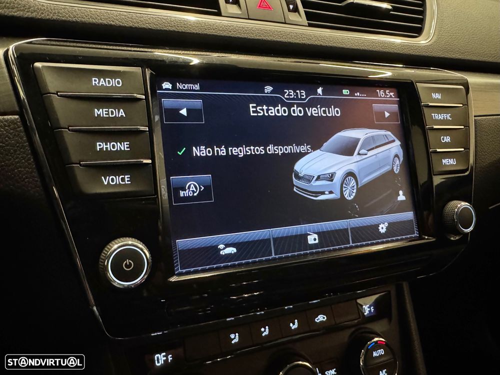 Skoda Superb Break 2.0 TDI Style DSG - 25