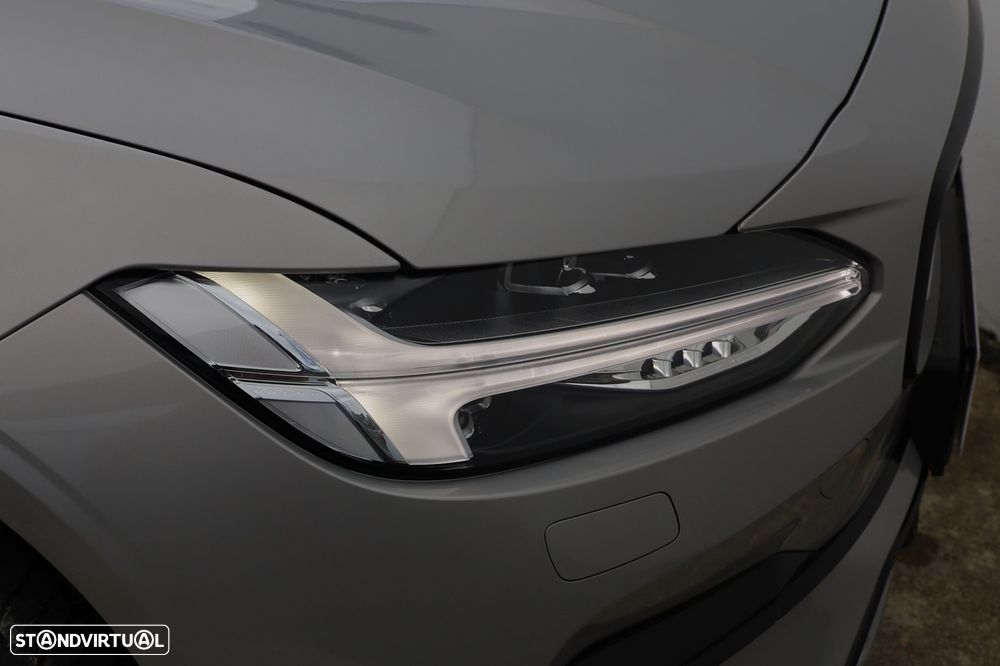 Volvo V90 2.0 T8 PHEV Plus Dark AWD - 31