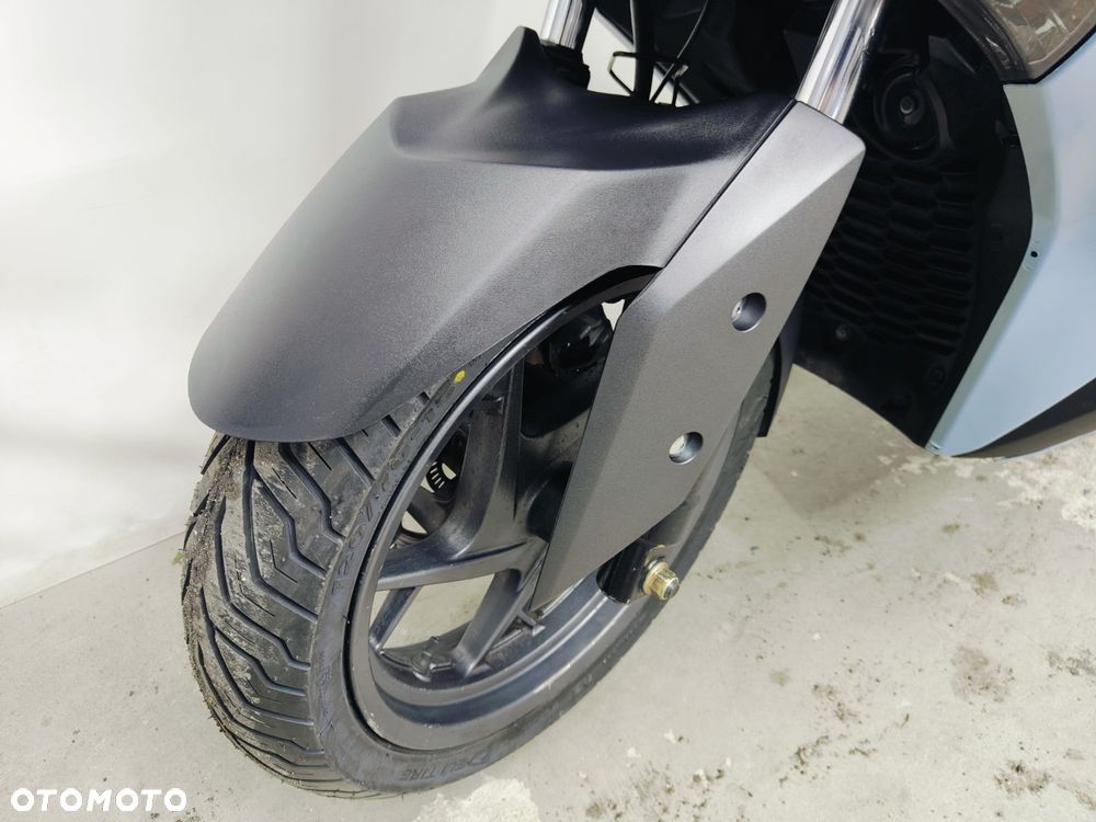 Yamaha X-max - 18