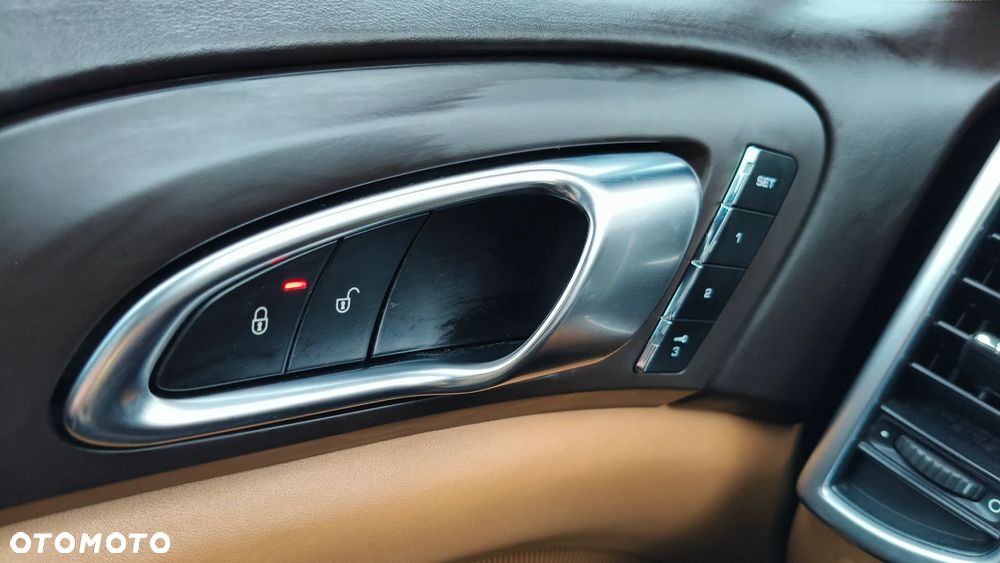 Porsche Cayenne Diesel Platinum Edition - 28