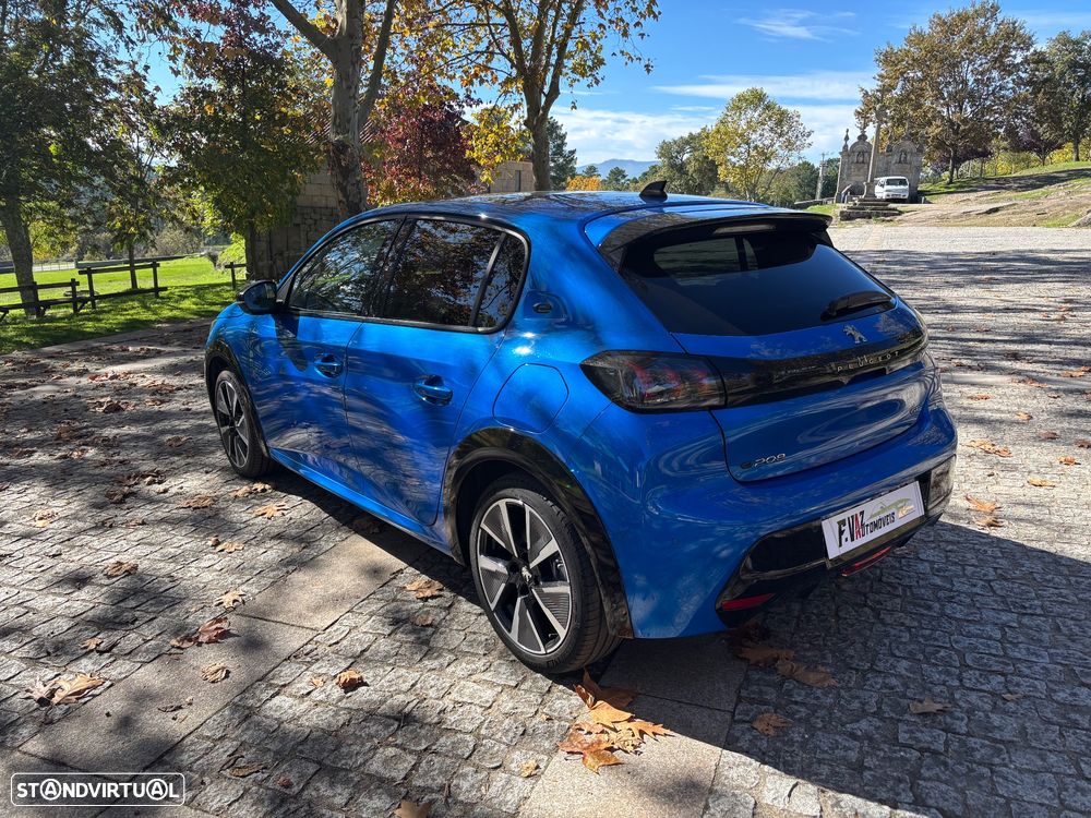 Peugeot e-208 GT Pack - 10