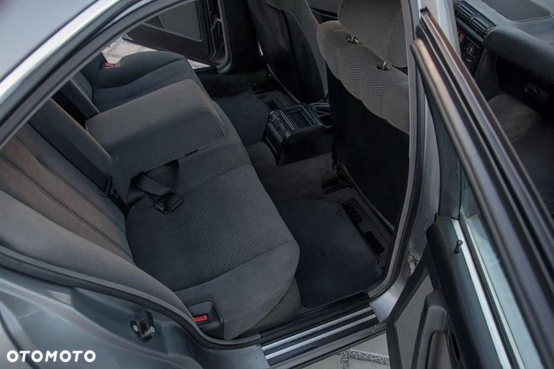 BMW Seria 5 525i - 16