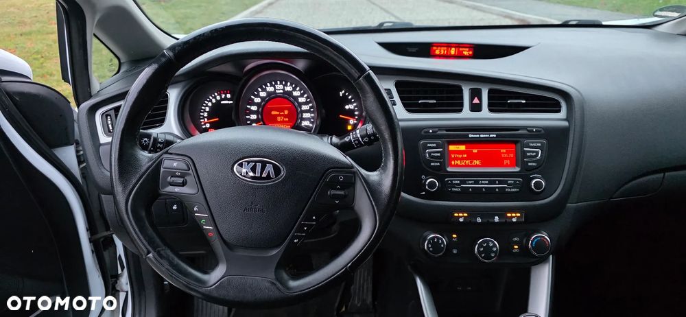 Kia Ceed - 7
