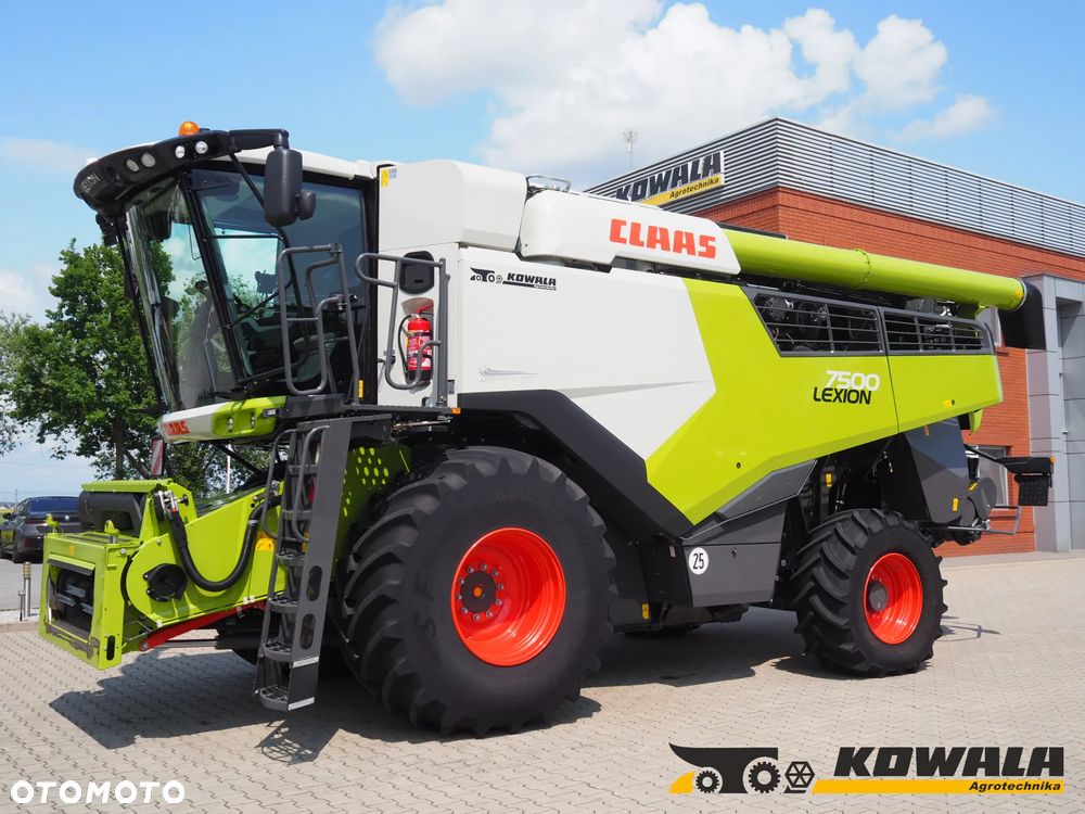 Claas Lexion 7500 + V930