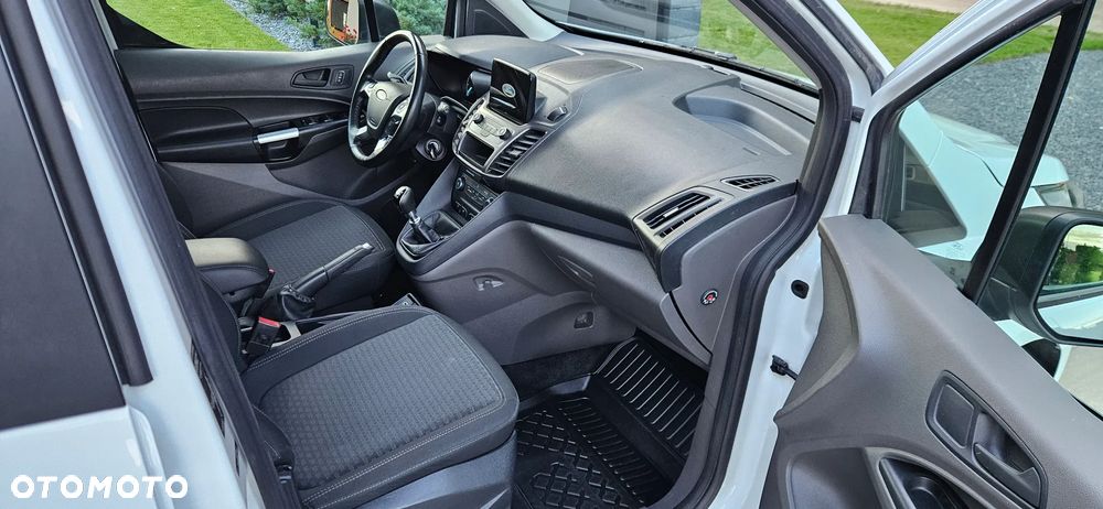 Ford Tourneo Connect Grand - 11