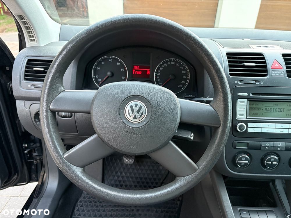 Volkswagen Golf - 23