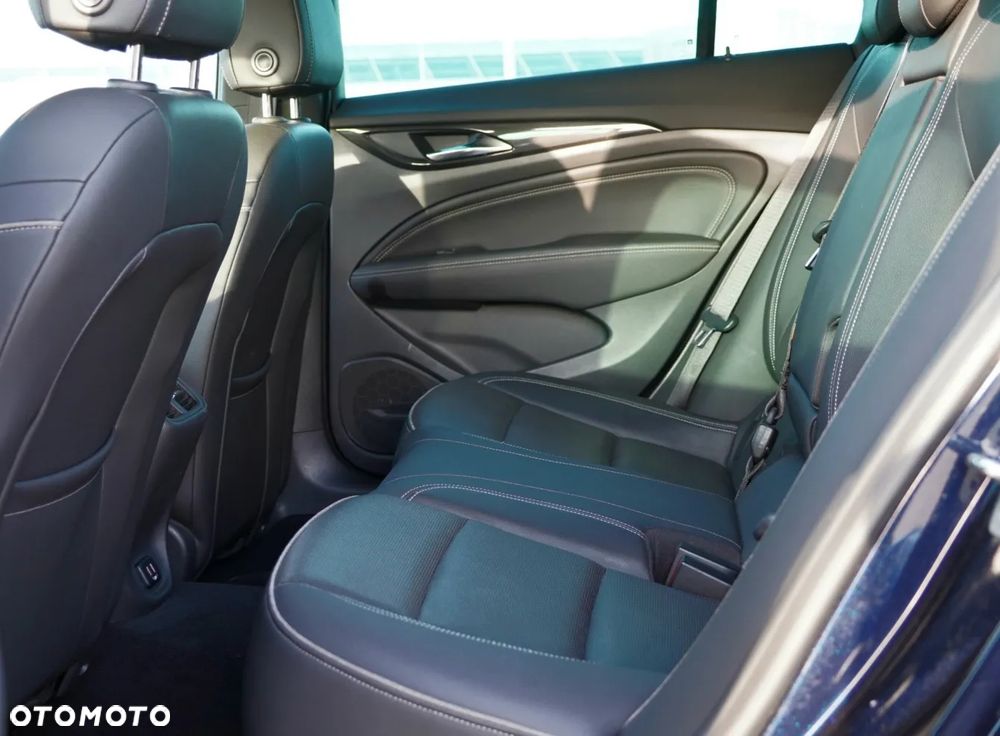 Opel Insignia 2.0 Exclusive - 30