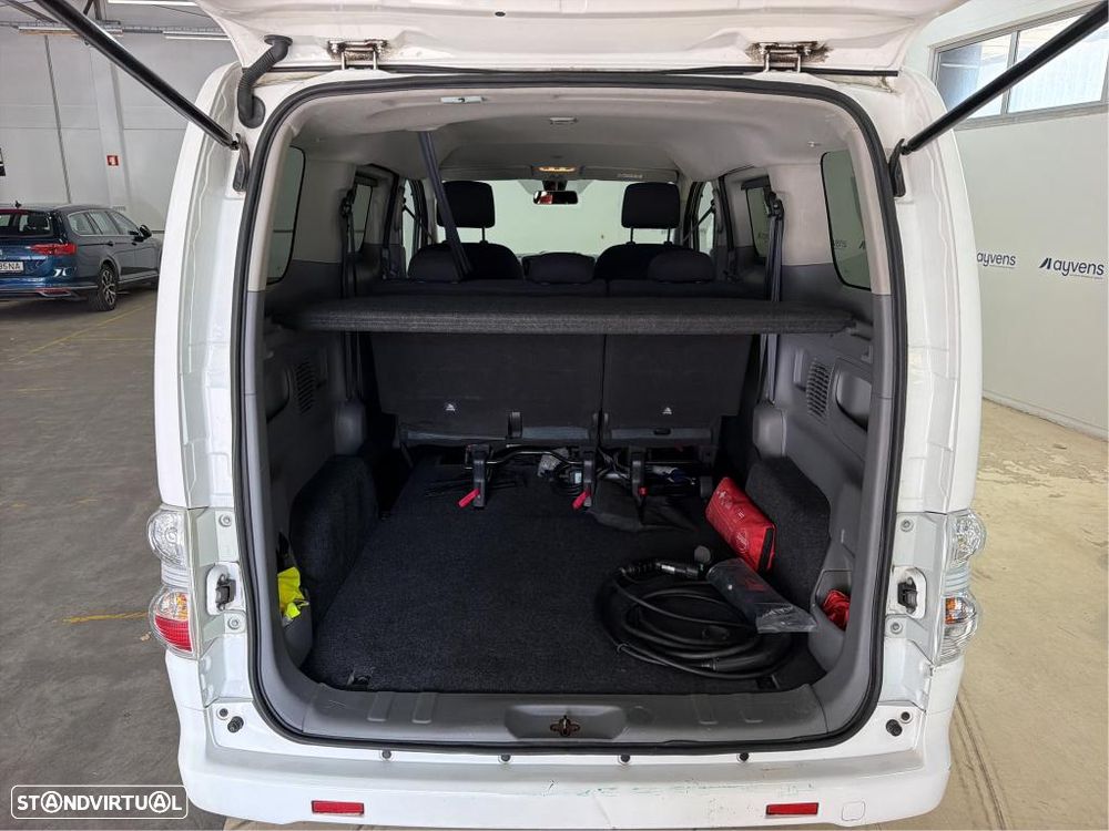 Nissan NV200 Combi - 12