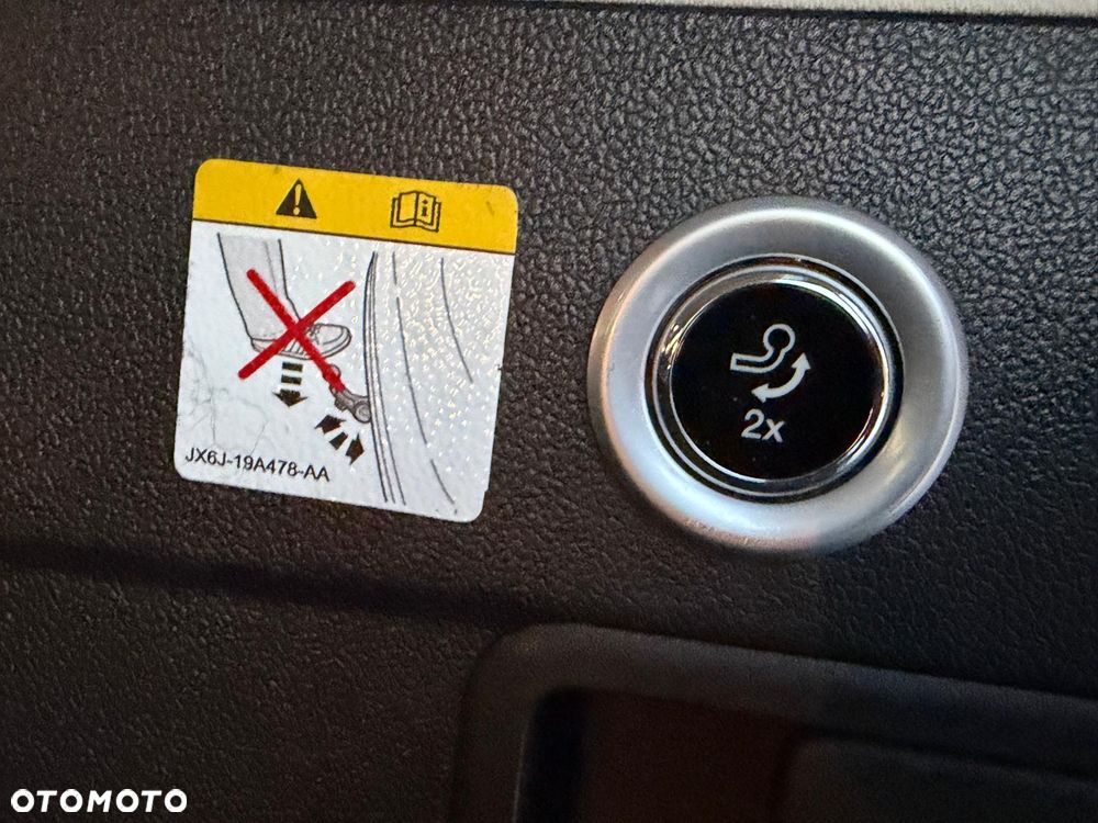 Ford Focus 1.5 EcoBlue STart-Stopp-System TITANIUM X - 40